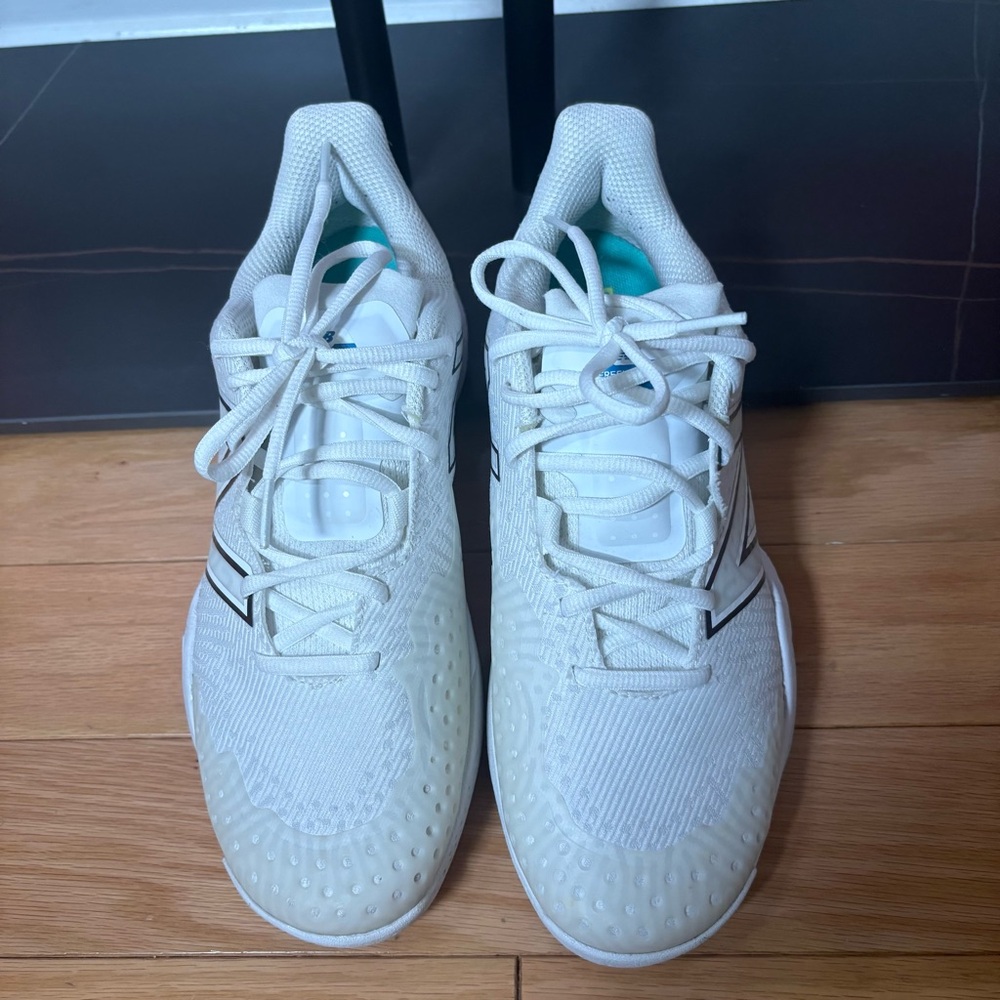 New Balance Women’s White & Black Lightweight Running Sneakers - Picture 10 of 11